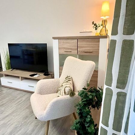 The Elite Suite Downtown 2- Bedroom Apt Ac & Garage Parking Μπρατισλάβα Εξωτερικό φωτογραφία