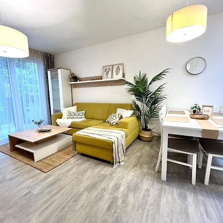 The Elite Suite Downtown 2- Bedroom Apt Ac & Garage Parking Μπρατισλάβα Εξωτερικό φωτογραφία