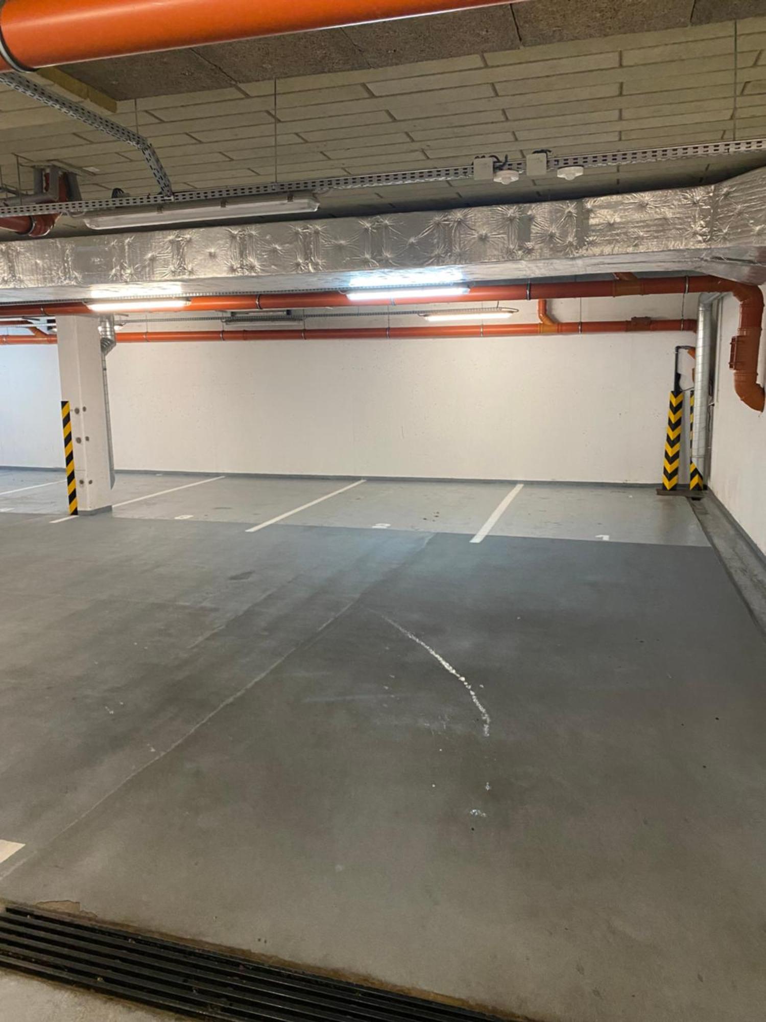 The Elite Suite Downtown 2- Bedroom Apt Ac & Garage Parking Μπρατισλάβα Εξωτερικό φωτογραφία